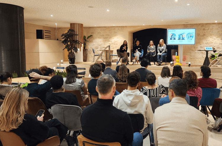 Les jeunes du Ticket Camp en immersion au siège du Groupe Iliad ! 